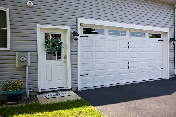 24/7 Emergency Garage Door Panel Replacement experts in Aberdeen, ID